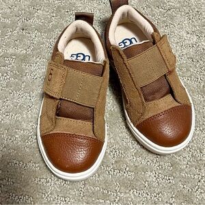 UGG Kids Tan and Brown Sneakers T7 Like New!